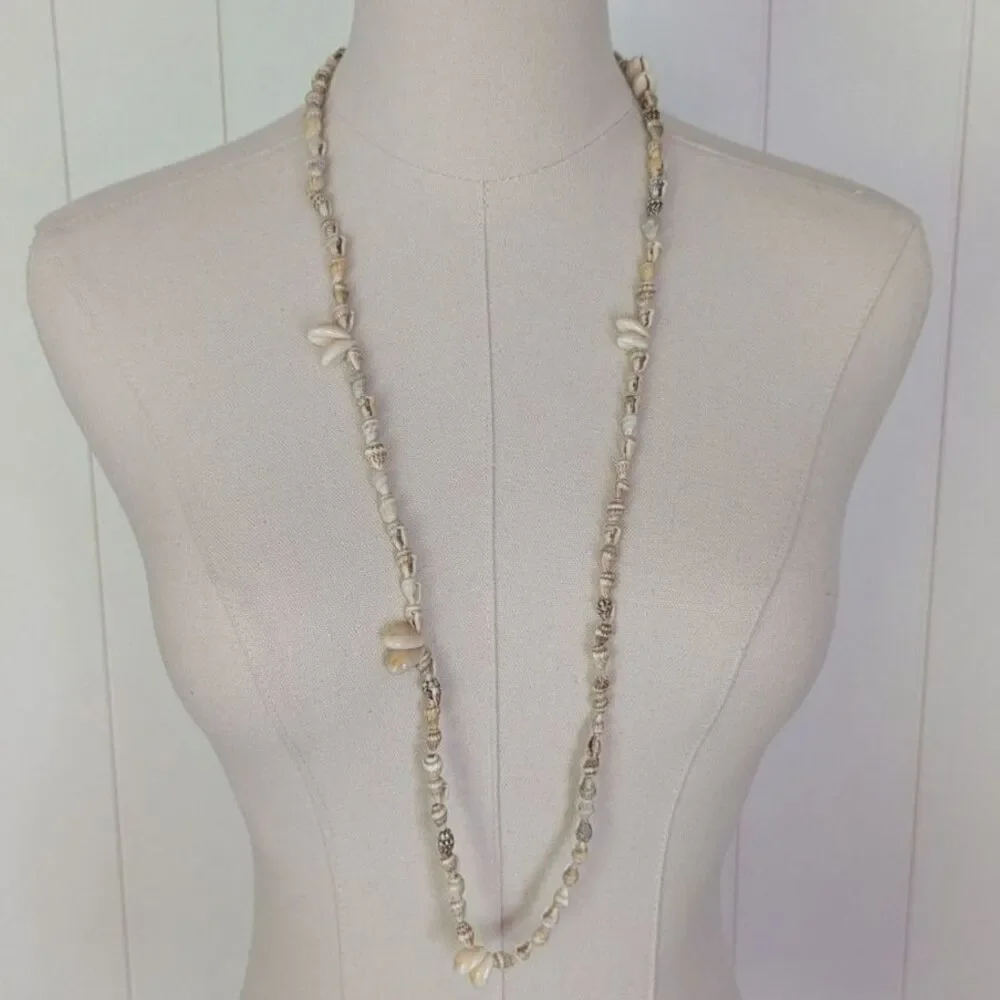 Set of 2 conch and cowrie shell necklaces - 17